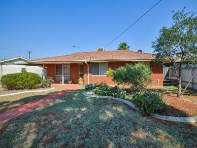 14 Moss Street, Kalgoorlie