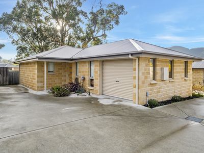 2 / 122a Main Street, Huonville