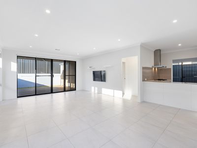16 Fairmile Street, Bushmead