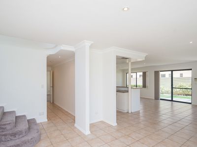 17 Maroubra Vista, Hillarys