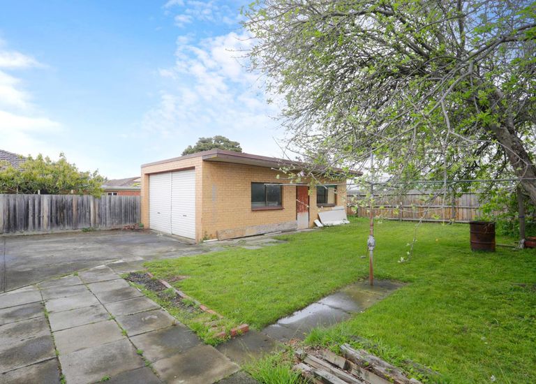 99 Clayton Road, Oakleigh East