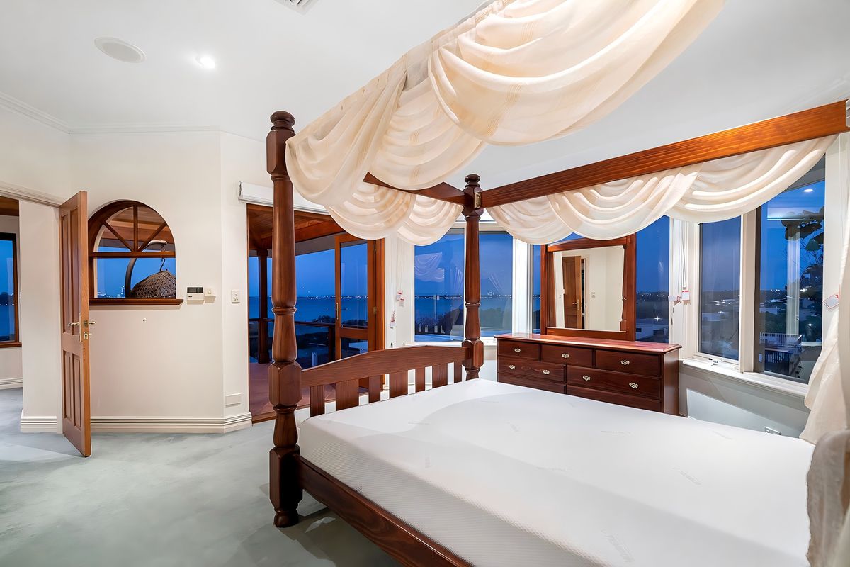 6 Moreing Road, Attadale