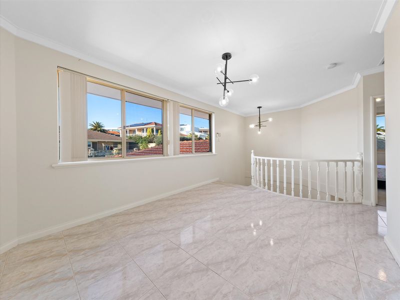 39 Castellon Crescent, Coogee