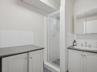 2 / 45 Thorn Street, Kangaroo Point