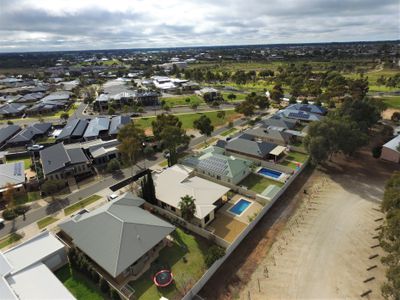 13 Village Way, Swan Hill