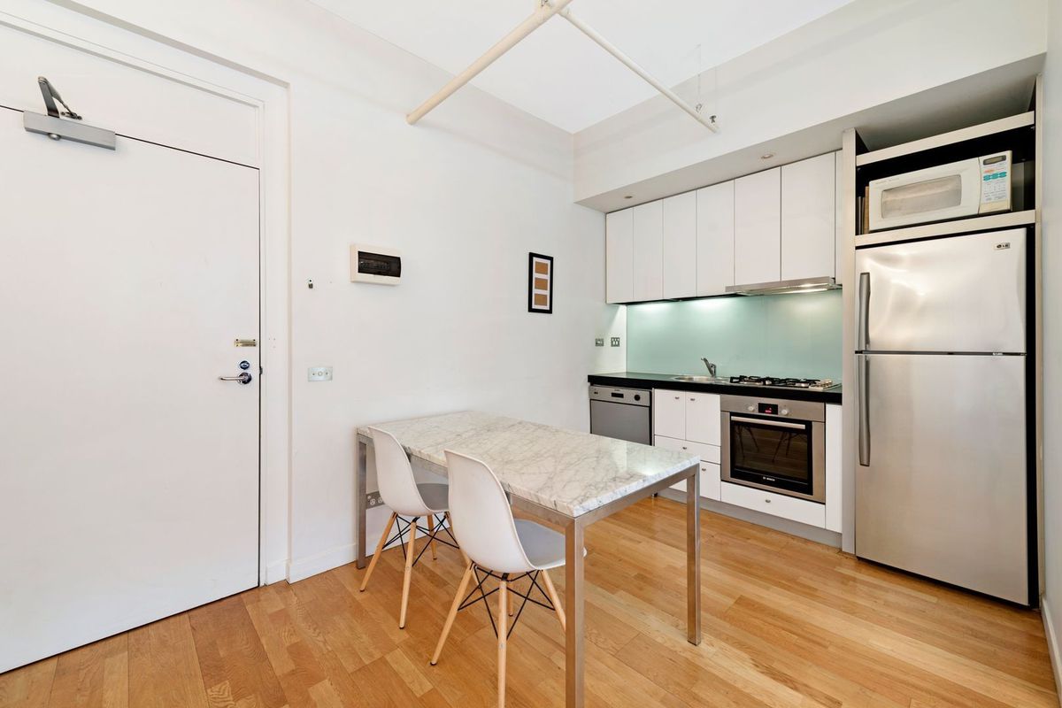 713 / 422 Collins St, Melbourne