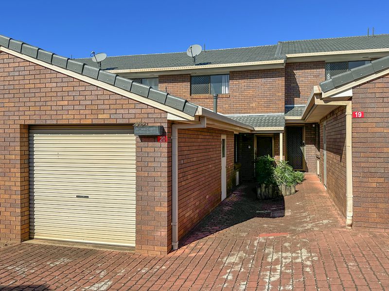 Toowoomba Property Sales, Management & Rentals McAdam & Turnbull Realty