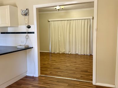32 Banksia Crescent, Dubbo