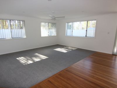 2 / 50 Amanda Crescent, Forster