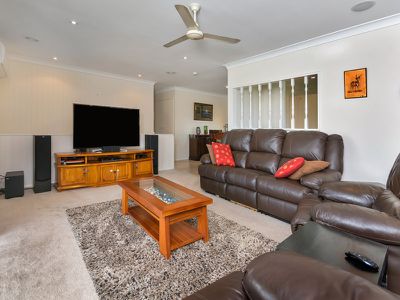 1 Creston Street, Raceview