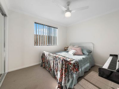 2/17 McInnes Crescent, Glenvale