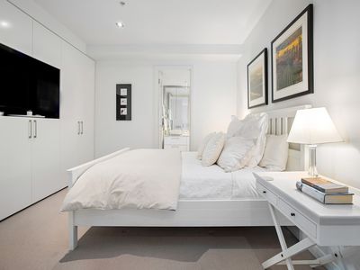 1005 / 480 St Kilda Road, Melbourne