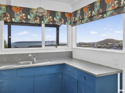 129 Gloaming Hill, Titahi Bay