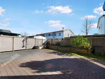 8 Lockington Avenue, Henderson