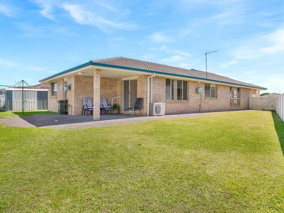 74 Amanda Crescent, Forster