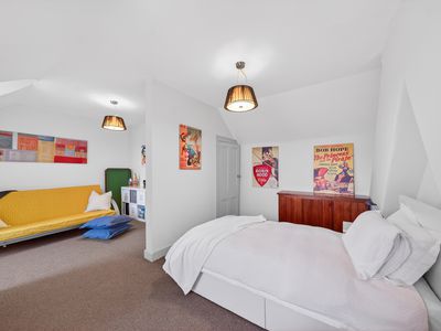 152 Bridge Road, Glebe