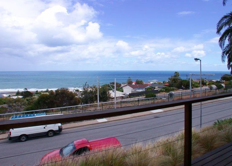 8 Columbia Crescent, Hallett Cove