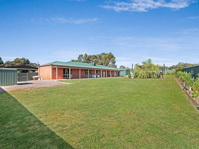 6 Hakea Road, Huntly