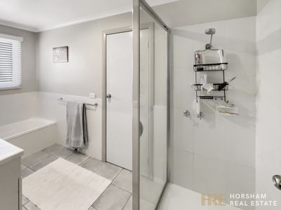 2 / 120 Bennett Road, Horsham