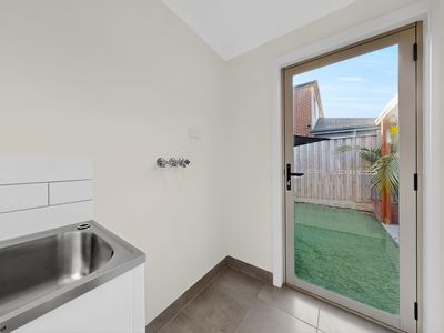 78 Lincoln Avenue, Officer