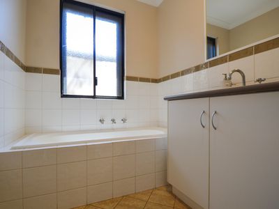 3 / 4 Reynolds Place, South Hedland