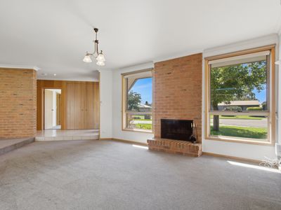 4 Victoria Close, Sale