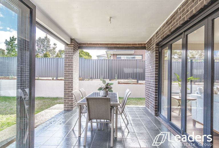 29 Kinnoull Grove, Glen Waverley