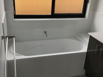 1 / 13 Sharp Cres, Branyan