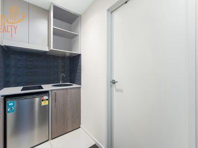 904 & 904a / 420 Macquarie Street, Liverpool