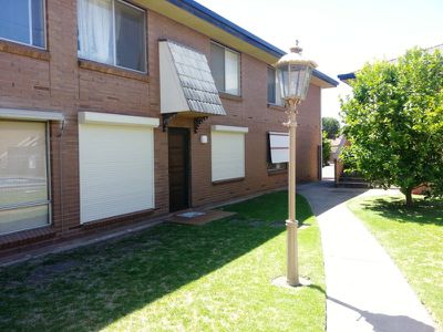 15 / 10 Hallett Avenue, Tranmere