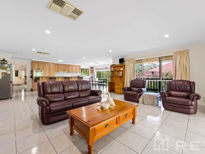 12 Basin-Olinda Road, The Basin