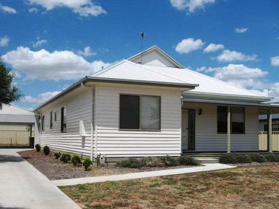 16 Alexander Avenue-For Rent, Horsham