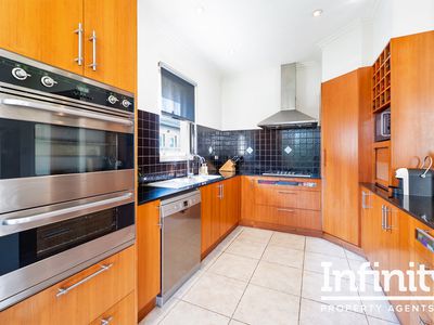 9 McGrath Avenue, Five Dock