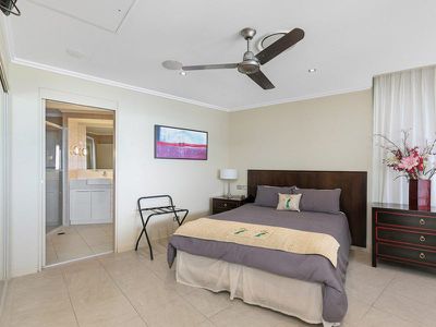 501 / 569 Esplanade, Urangan
