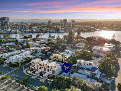 16B Oak Avenue , Surfers Paradise
