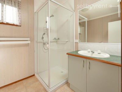 31 ROADSHOW DRIVE, Wodonga