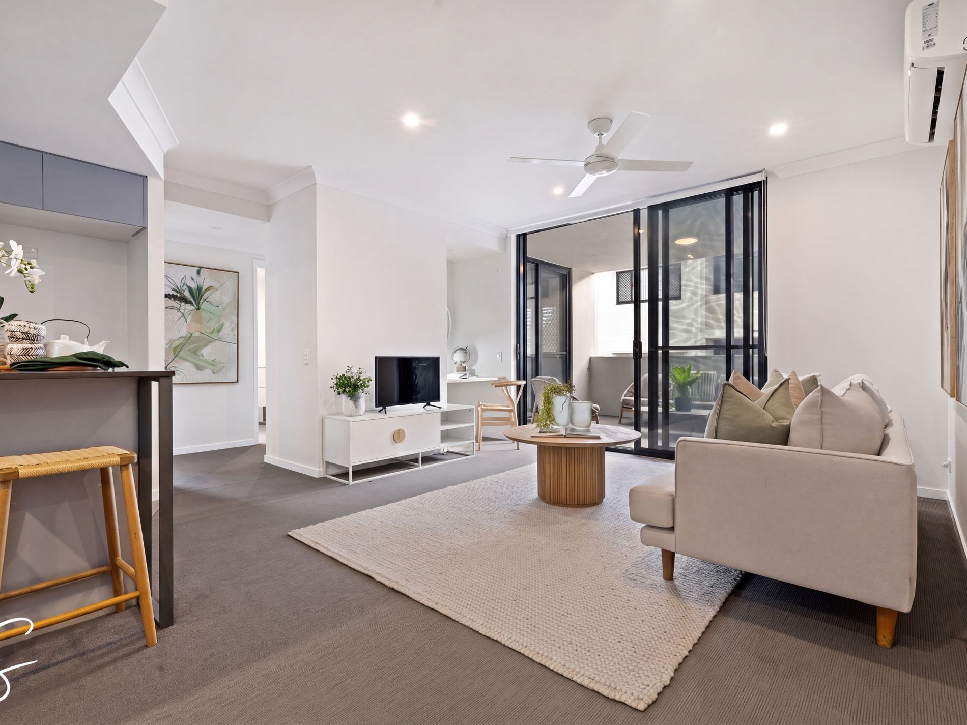 2201 / 18 Comer Street, Coopers Plains