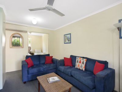 205 / 24 Lake Weyba Drive, Noosaville