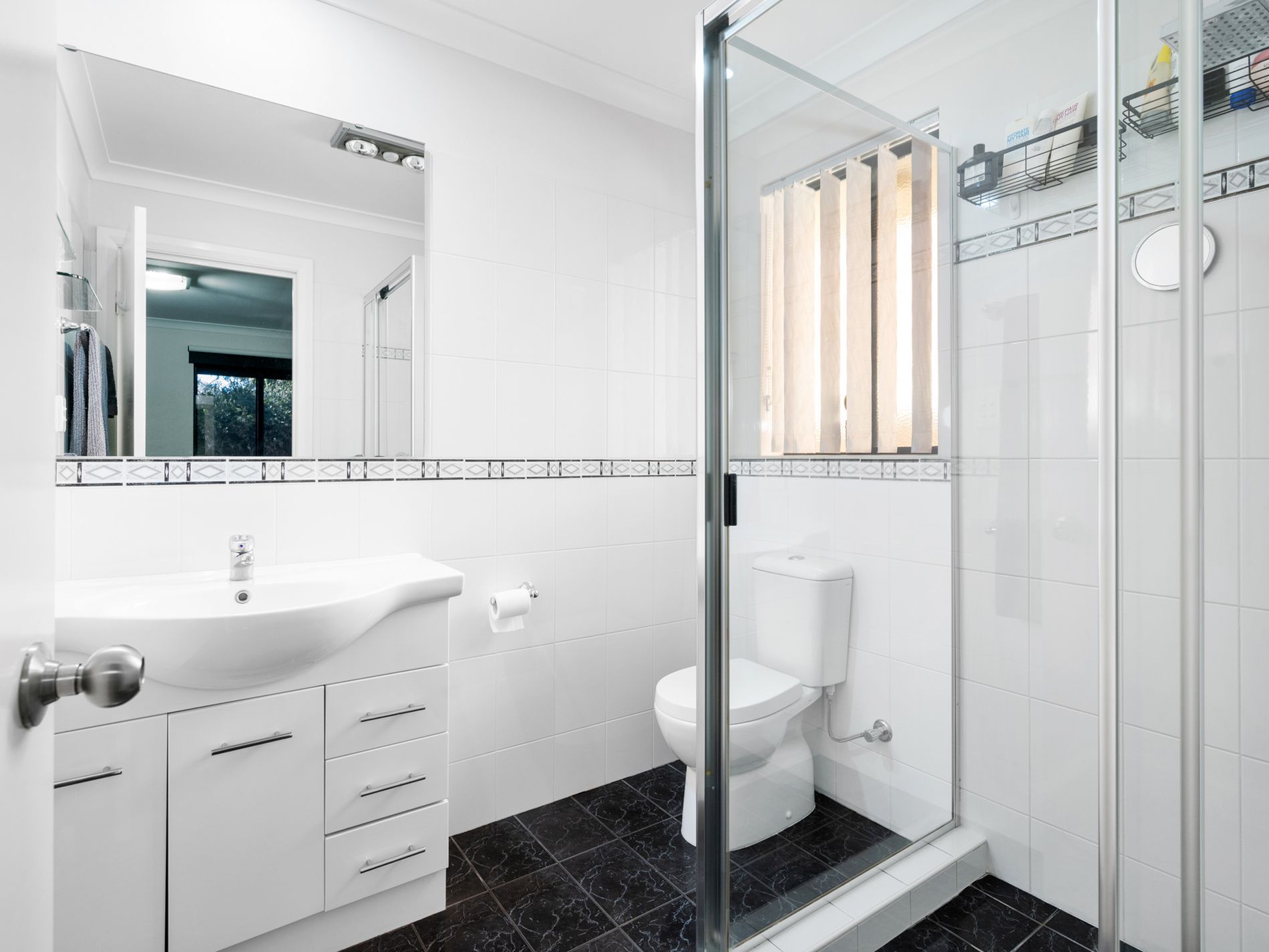 23 Matthews Way, Somerville