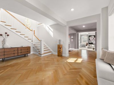 18 Gramercy Park South, New York, NY, International