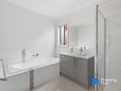 1 / 9A Prouses Road, North Bendigo