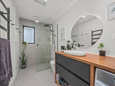 2 / 11 Mirramar Park, Blackmans Bay