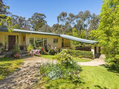 23 Governors Drive, Mount Macedon