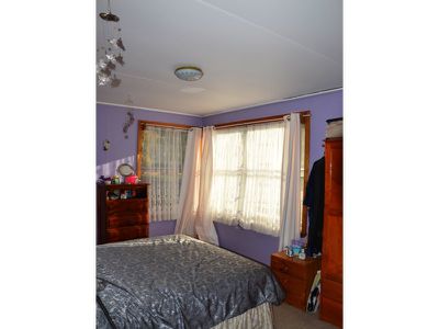 107 Lakeside Avenue , Mount Beauty