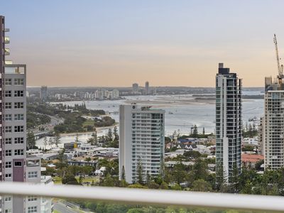 152 / 2 Admiralty Drive, Paradise Waters