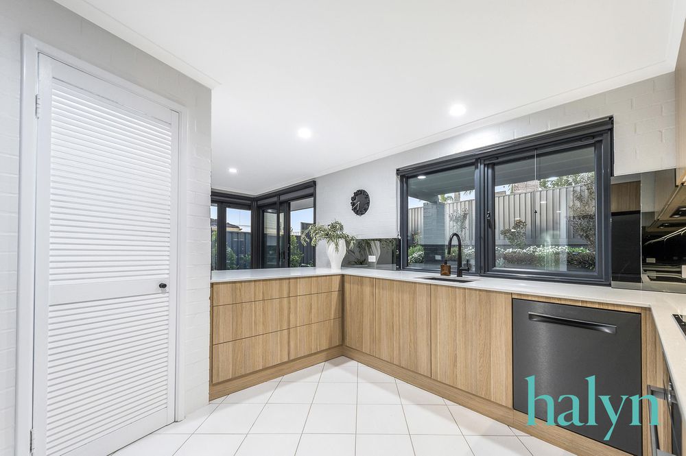 82 Sylvan Crescent, Leeming