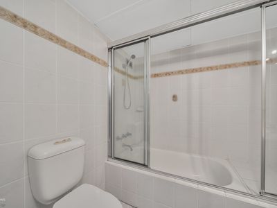 2 / 249-255 Esplanade, Cairns North