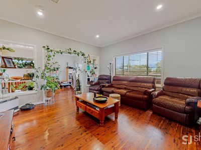 16 Brigalow Avenue, Dubbo