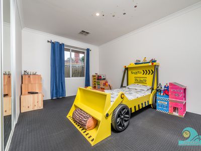 8 Compass Circle, Yanchep