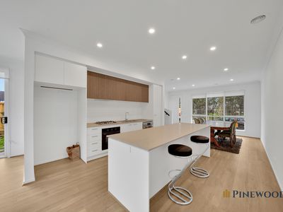 13 Growling Crescent, Wollert